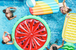 Dlaczego warto zainwestować w wysokiej jakości materac do pływania?